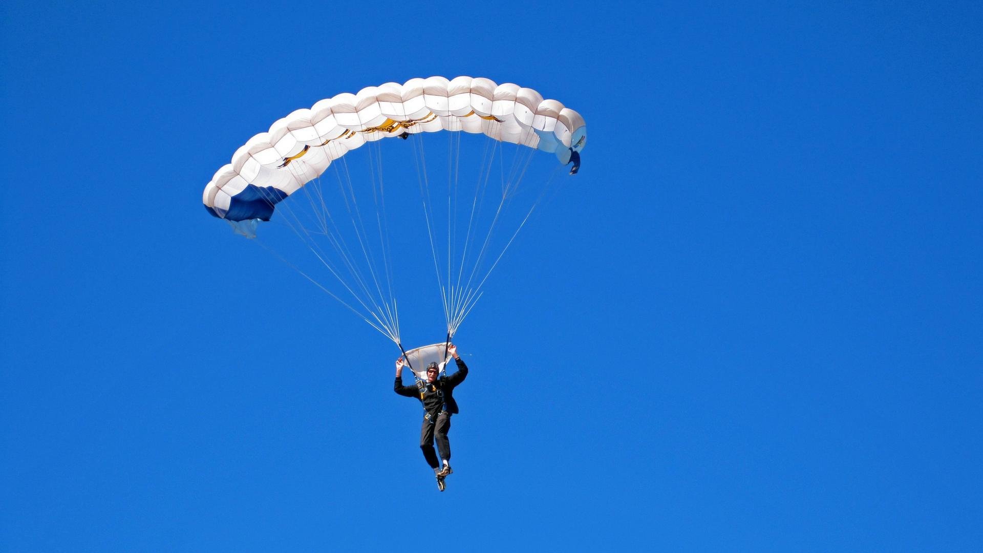 蒂姆巅峰对决，纳达尔与80激战MAD分钟，赛况扑朔迷离胜负难料！
